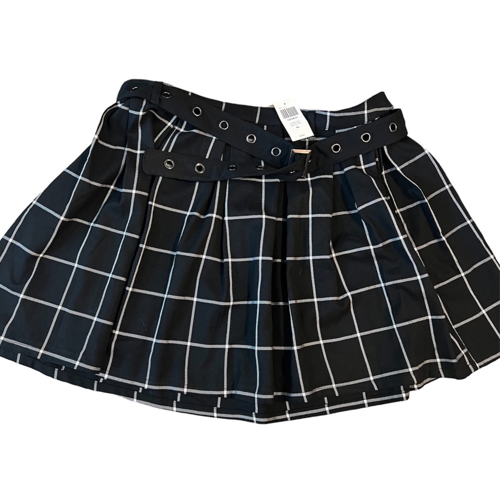Hot Topic black and white plaid skirt size XL NWT